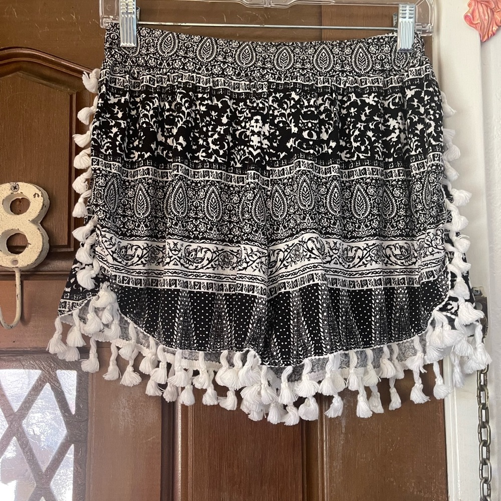 Beautiful black and white shorts with white tassels
